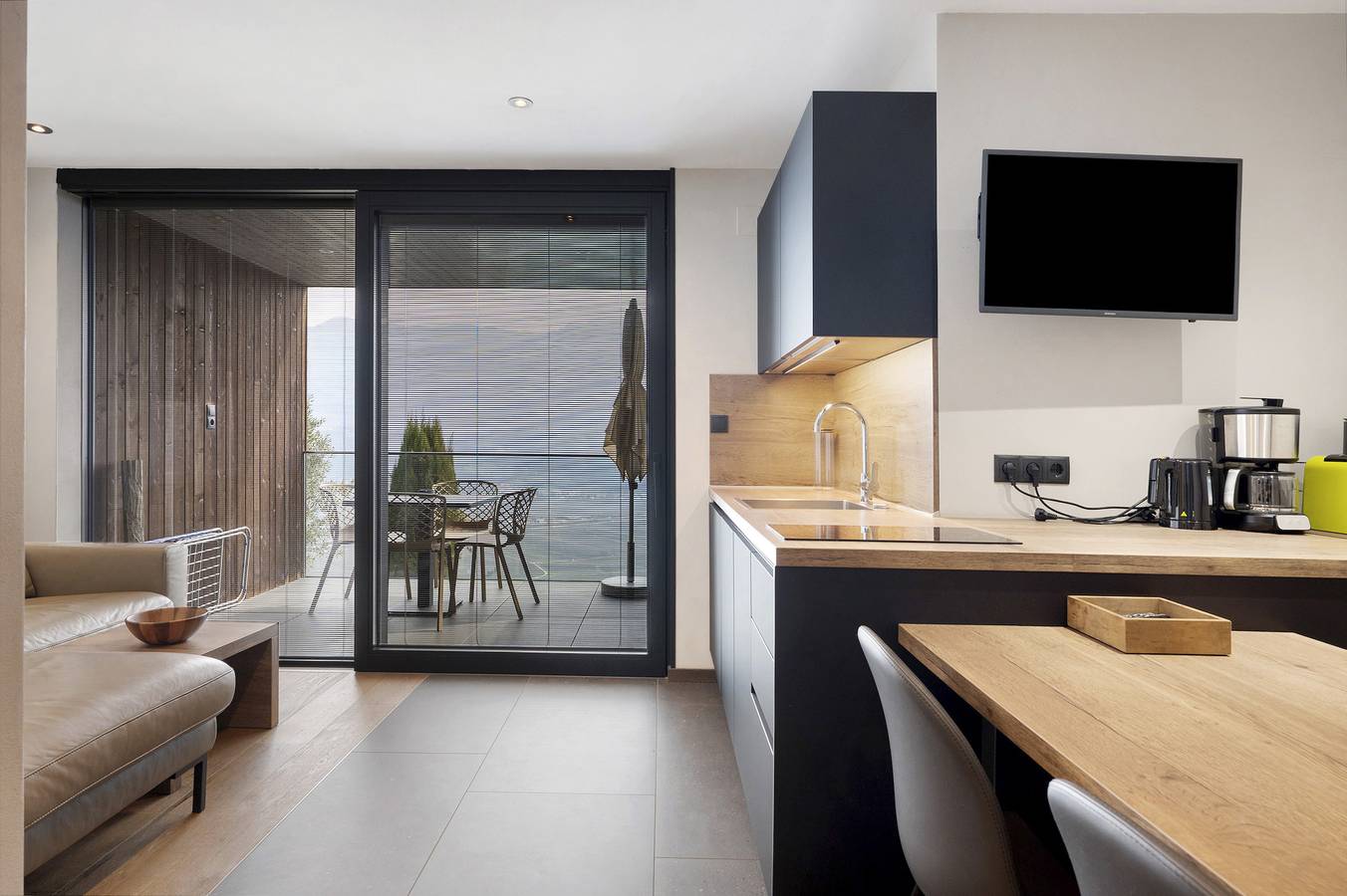 Ganze Wohnung, Ferienwohnung 'Victoria' mit Bergblick, Gemeinschaftspool und Wi-Fi in Marling, Ortleralpen