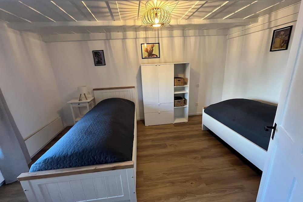 Appartamento intero, Boutique apartment in the Wynental valley in the triangle between Bern, Zurich and Lucerne. in Aargau-Basel