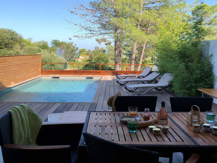 Location de vacances pour 2 personnes, avec terrasse et piscine, adapté aux familles à Sari-Solenzara - 2