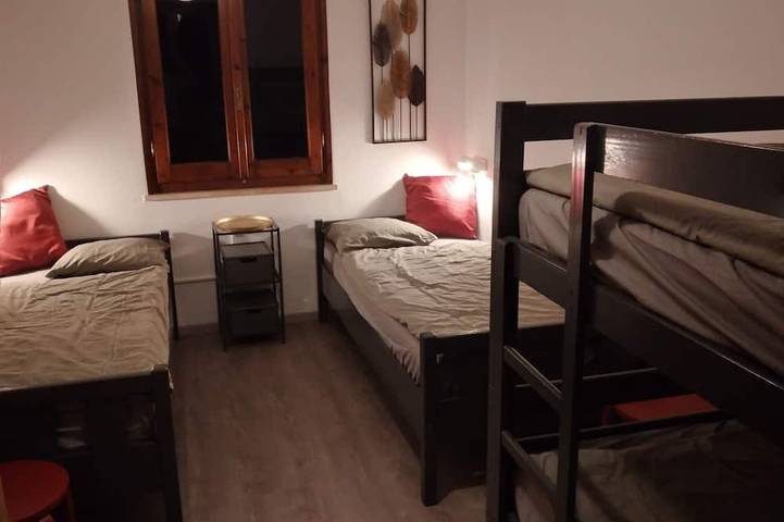 Ganze Wohnung, Am Meer gelegenes 3 Zi. App, geheizter Pool, Geschirrspüler, WLAN, in Orosei, Nuoro Provinz