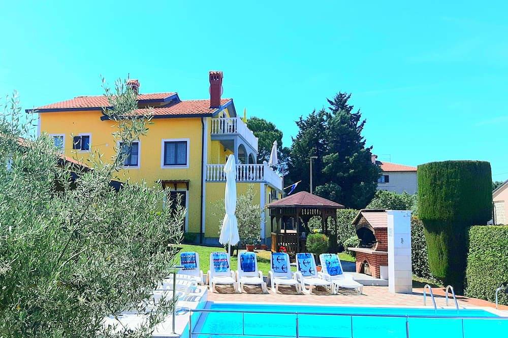 Casa vacanza a Buie a partire da 181€ a notte