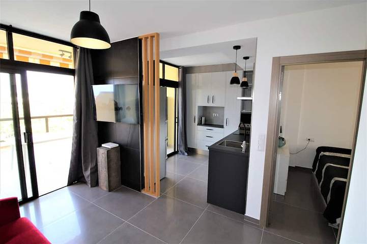 Appartement entier, Magnifique appartement entièrement rénové  à deux pas de la plage de Las Vistas in Playa de las Américas, Arona