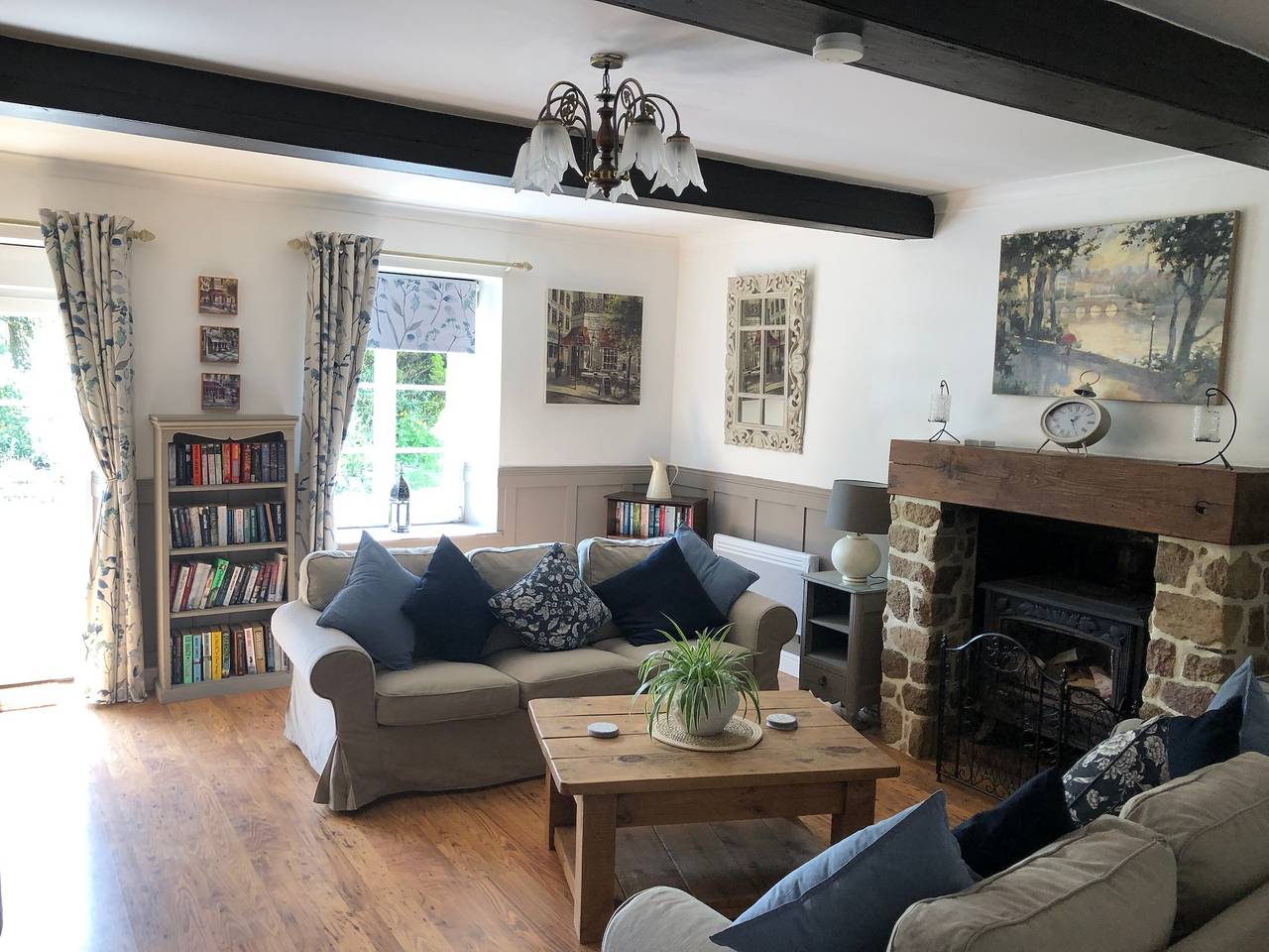 Ferme familiale spacieuse Hill Crest avec vues superbes et usage exclusif in Vengeons, Région d'Avranches