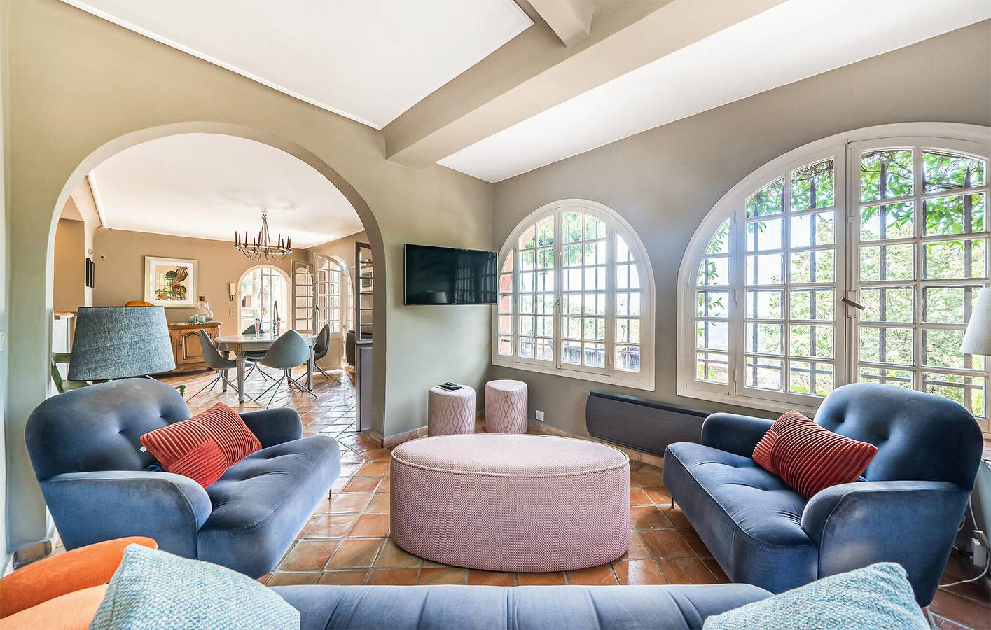 Charmante 2-Zimmer-Wohnung mit Pool und Terrasse in der Nähe von Le Bar-sur-Loup in Châteauneuf-Grasse, Mittelmeerküste (Frankreich)