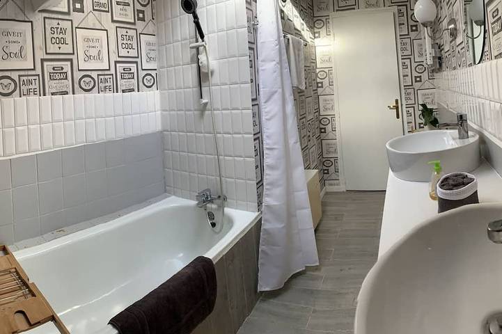 Family home 5mn from town center - 20mn from the ocean in Lesparre-Médoc, Regionaler Naturpark Médoc