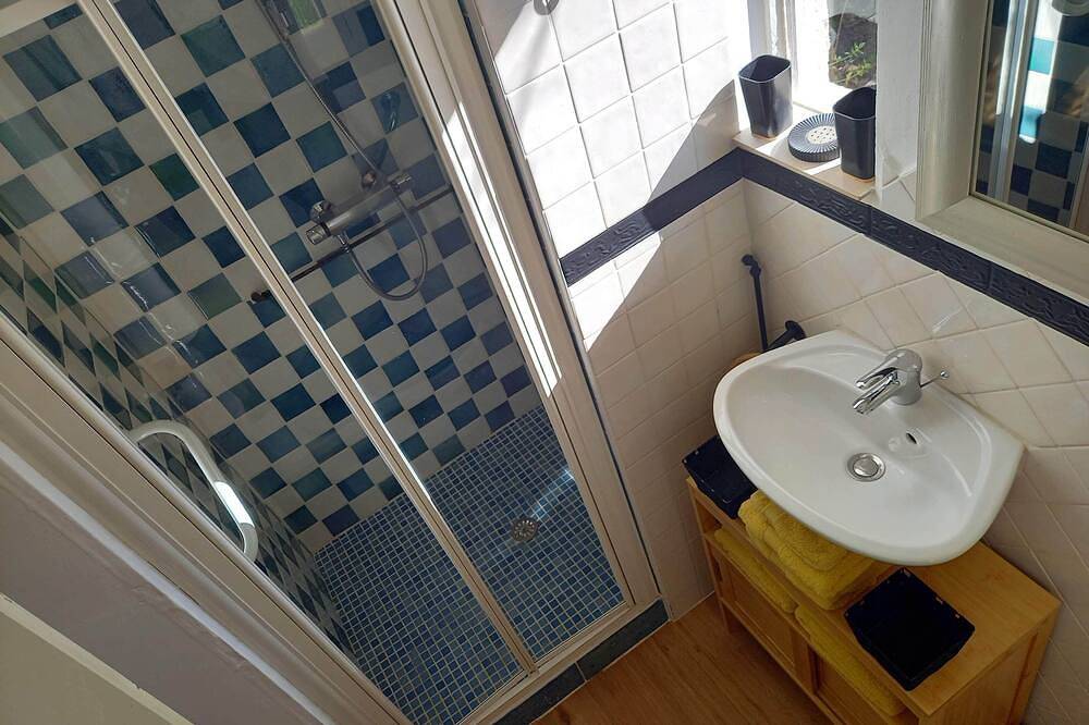 Gîte with private Jacuzzi in the heart of Provence Côte d'Azur in Saint-Antonin-du-Var, Brignoles Region