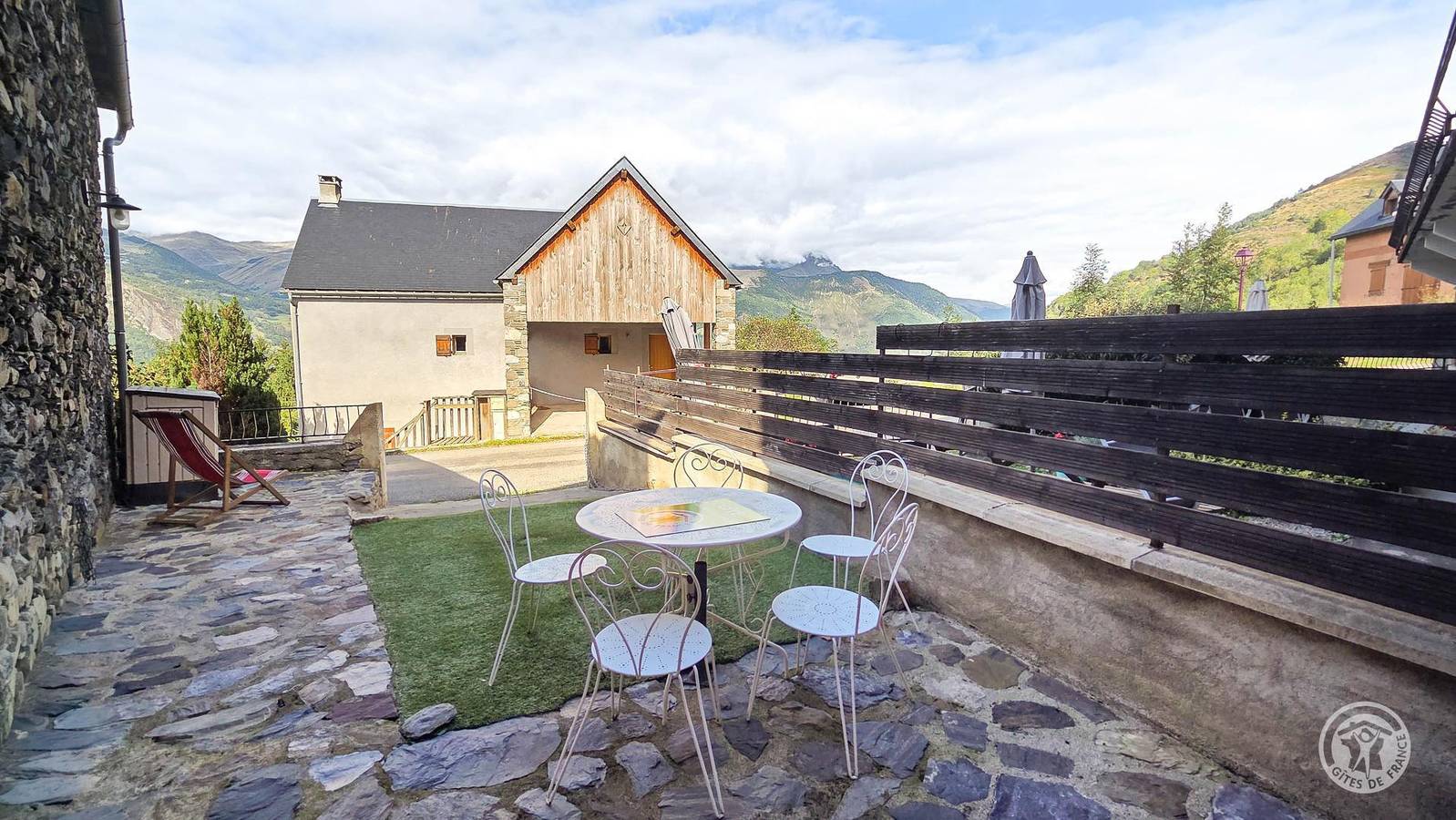 Gîte confortable avec parking, TV et lave-vaisselle à Sailhan in Azet, Pyrénées