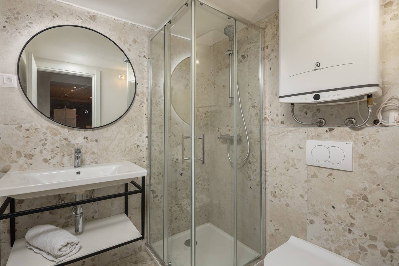 Cijeli apartman, Casa del Porto Seafront Apartment in Mošćenička Draga, Opatija Riviera