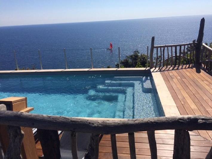 Villa pour 5 personnes, avec piscine et jardin ainsi que jacuzzi et terrasse
