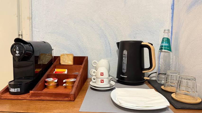 Chambre d’hôte pour 3 personnes, avec jardin et vue dans La Maddalena - 3