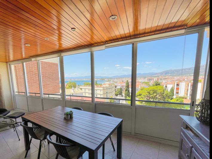 Appartamento per 4 persone, con vista oceano e balcone/terrazza a Roses