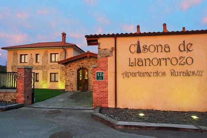 Ferienwohnung für 4 Personen, mit Terrasse und Garten sowie Ausblick in Cudillero