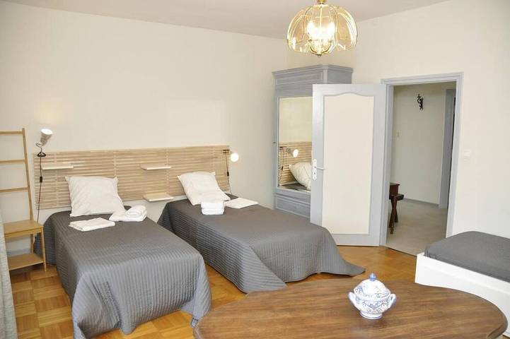 Location de vacances pour 4 personnes, avec piscine et jardin, animaux acceptés à Lacave - 2