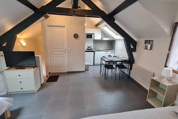 Gîte pour 4 personnes, avec piscine à Montfermeil