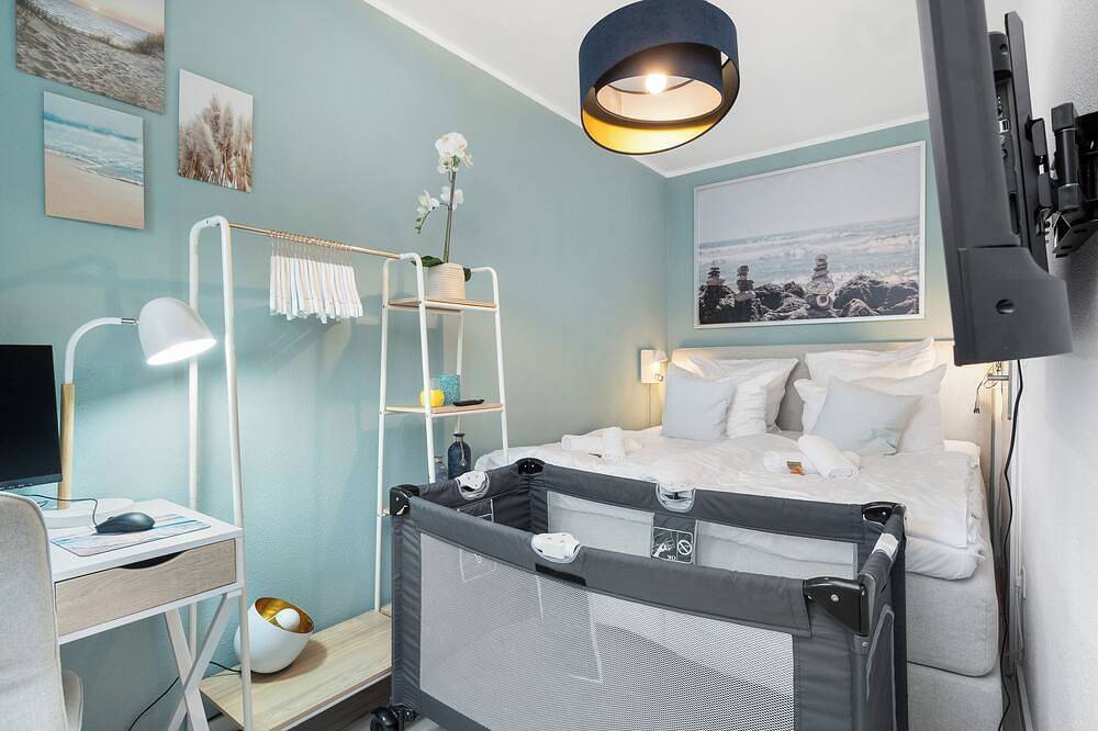 Apartamento entero, Superior 2-zimmer 36qm Kingsize Boxspring 55' Tv Home-office 11min Hbf in Homberg/Ruhrort/Baerl, Duisburgo