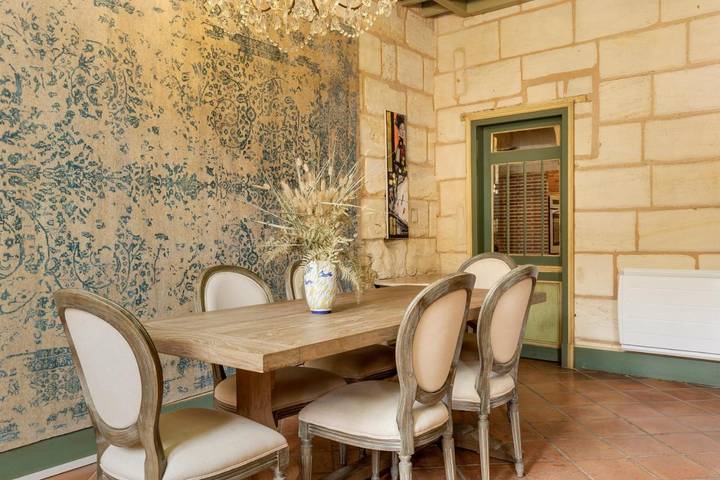 Location de vacances pour 6 personnes, avec vue et jardin à Lormont - 2