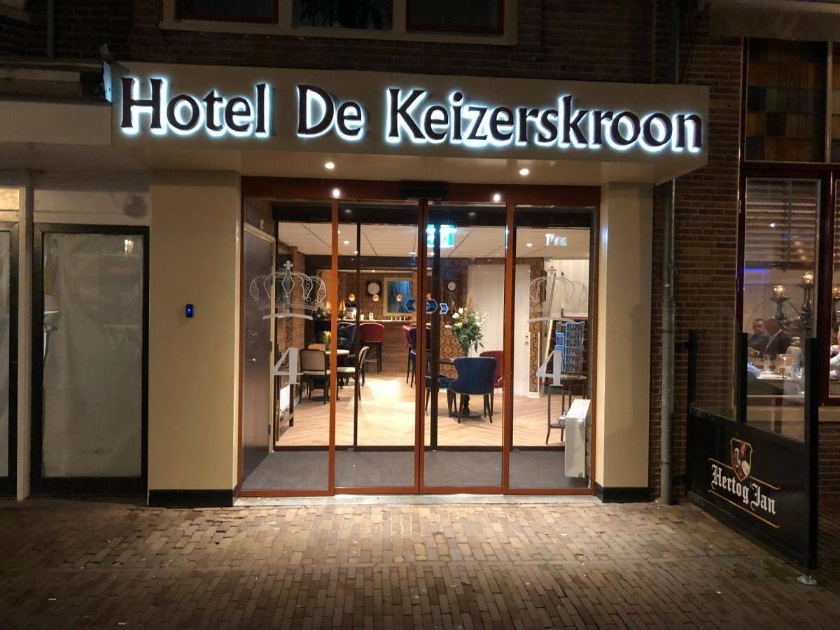 Hotel de Keizerskroon Hoorn in Hoorn, Markermeer