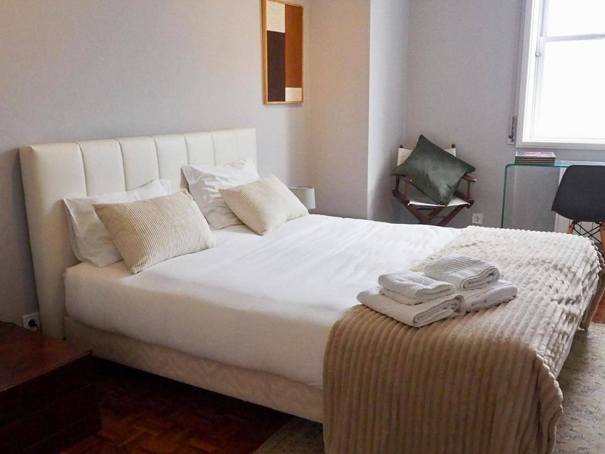 Apartamento inteiro, Beach and Riverside Apartment in Nevogilde, Porto