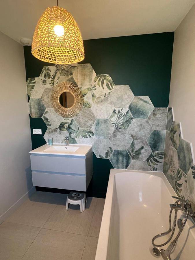 Location de vacances pour 8 personnes, avec piscine ainsi que jacuzzi et jardin à Sautron - 3