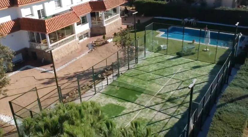 Chalet para 40 personas, con Balcón y Jacuzzi además de Terraza y Jardín en Provincia de Madrid