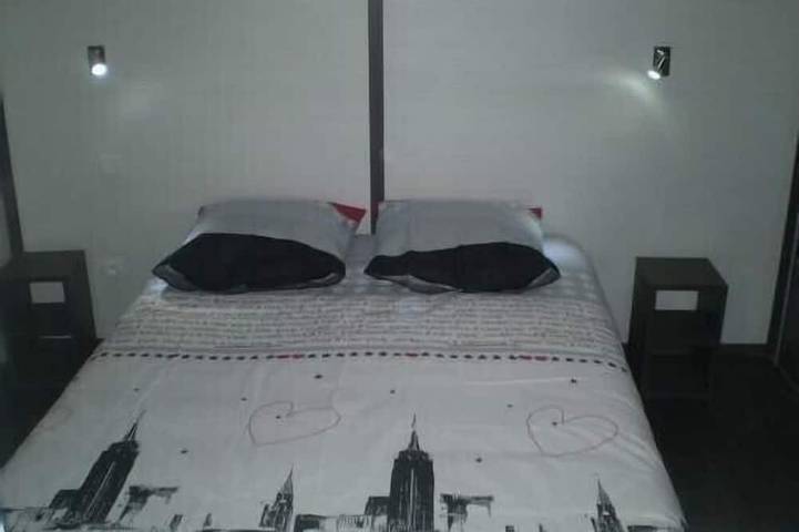 Gîte pour 6 personnes, avec terrasse et jacuzzi, animaux acceptés dans Le Rouget-Pers - 3