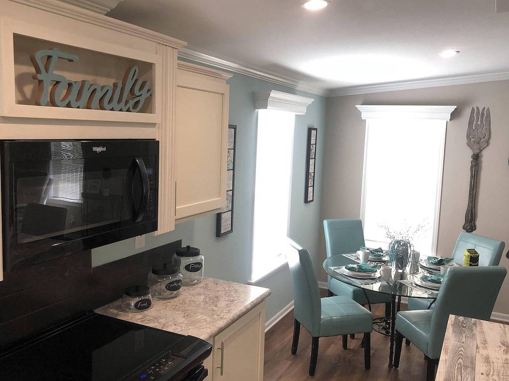 Yes! Westside Home Away From Home-Relax in Privacy-Best Shower Ever & Gas Grill in Jacksonville, Duval County