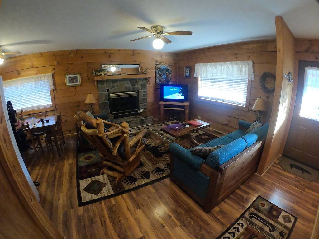 Riverfront Log Cabin 1 1/2 Meile vom Eingang des Gsm-Nationalparks in Townsend, Blount County