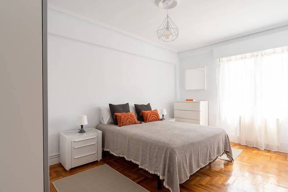 Entire apartment, Casa Surfer Somo centro in Somo, Ribamontán al Mar