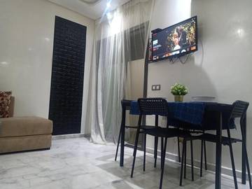 Gîte pour 4 personnes, avec vue ainsi que jardin et piscine à Mohammédia