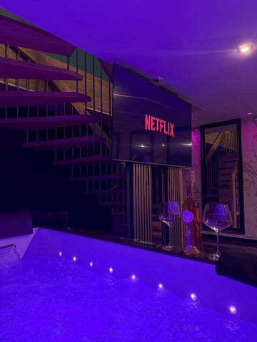 Gîte pour 2 personnes, avec jacuzzi à Gaillard