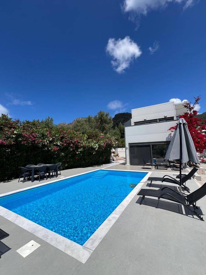 Villa pour 8 personnes, avec jardin ainsi que vue et piscine - 1
