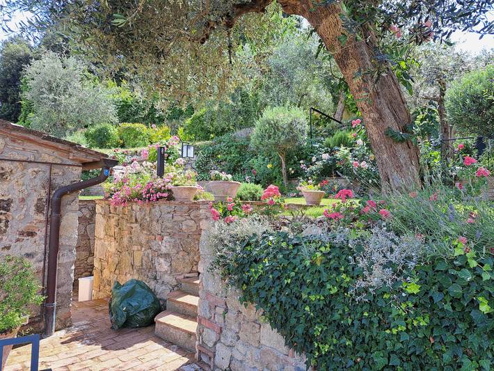 Appartamento intero, La Terrazza, Cetona, Toscana, casa storica in pietra con giardino in Cetona, Siena e dintorni