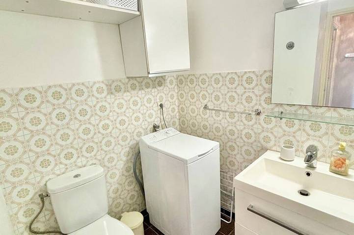 Ganze Wohnung, Large waterfront studio - direct access to the beach in Tiuccia, Casaglione