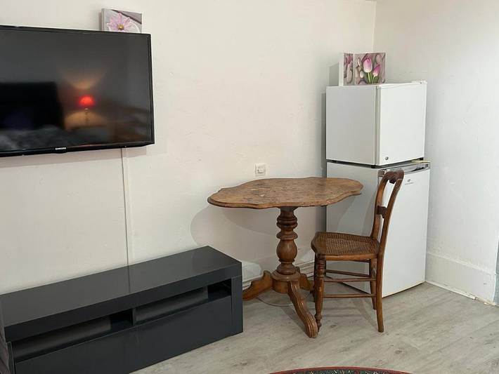 Location de vacances pour 3 personnes, avec jardin et piscine, animaux acceptés à Montceau-les-Mines - 2