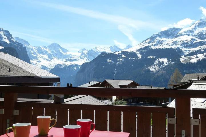 Ferienwohnung für 4 Personen, mit Balkon und Garten im Berner Oberland