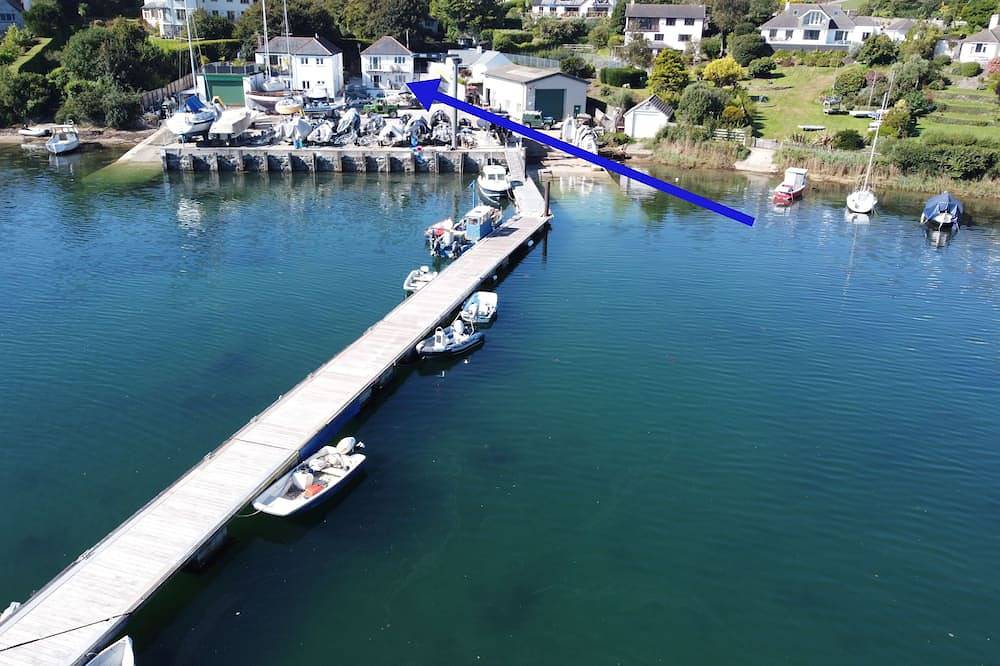 Pelyn -  an apartment that sleeps 2 guests  in 1 bedroom in St Mawes, Cornwall