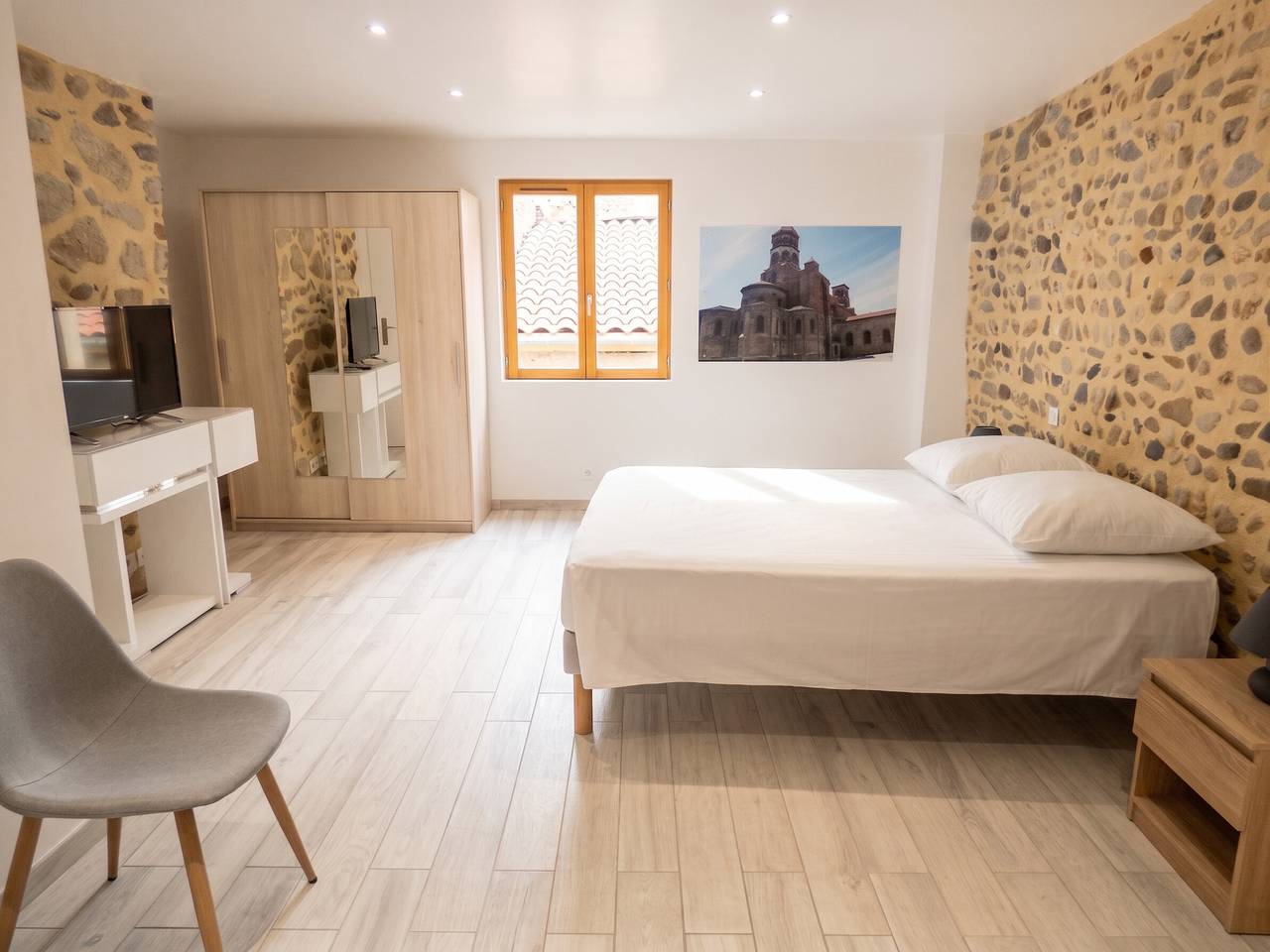 Casa cómoda en el corazón de Brioude con aparcamiento privado. in Brioude, Alto Loira