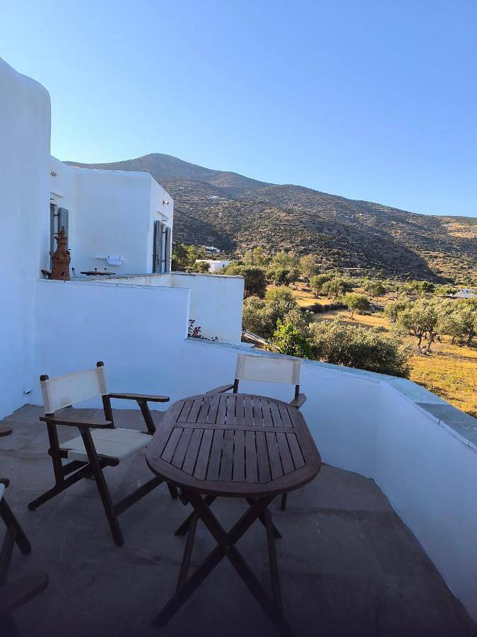 Maison d’hôte pour 5 personnes, avec Balcon et Terrasse ainsi que Jardin et Vue dans Sifnos - 3