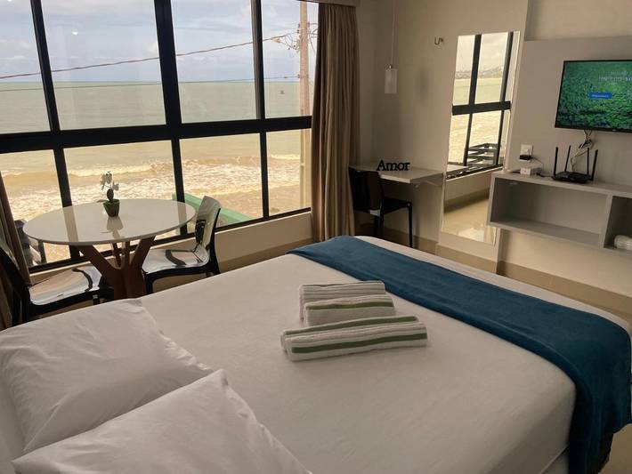 Casas e apartamentos de temporada para 3 pessoas, com piscina e vista e ainda jardim em Bessa