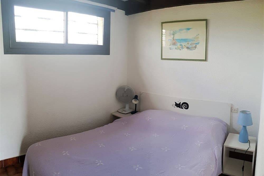 Ganze Wohnung, 3-Zimmer-Maisonette mit Pool, 300m zum Strand, Parkplatz, Klimaanlage, Wi-Fi, 6 Schlafplätze, Argelès in La Côte Vermeille, Argelès-sur-Mer