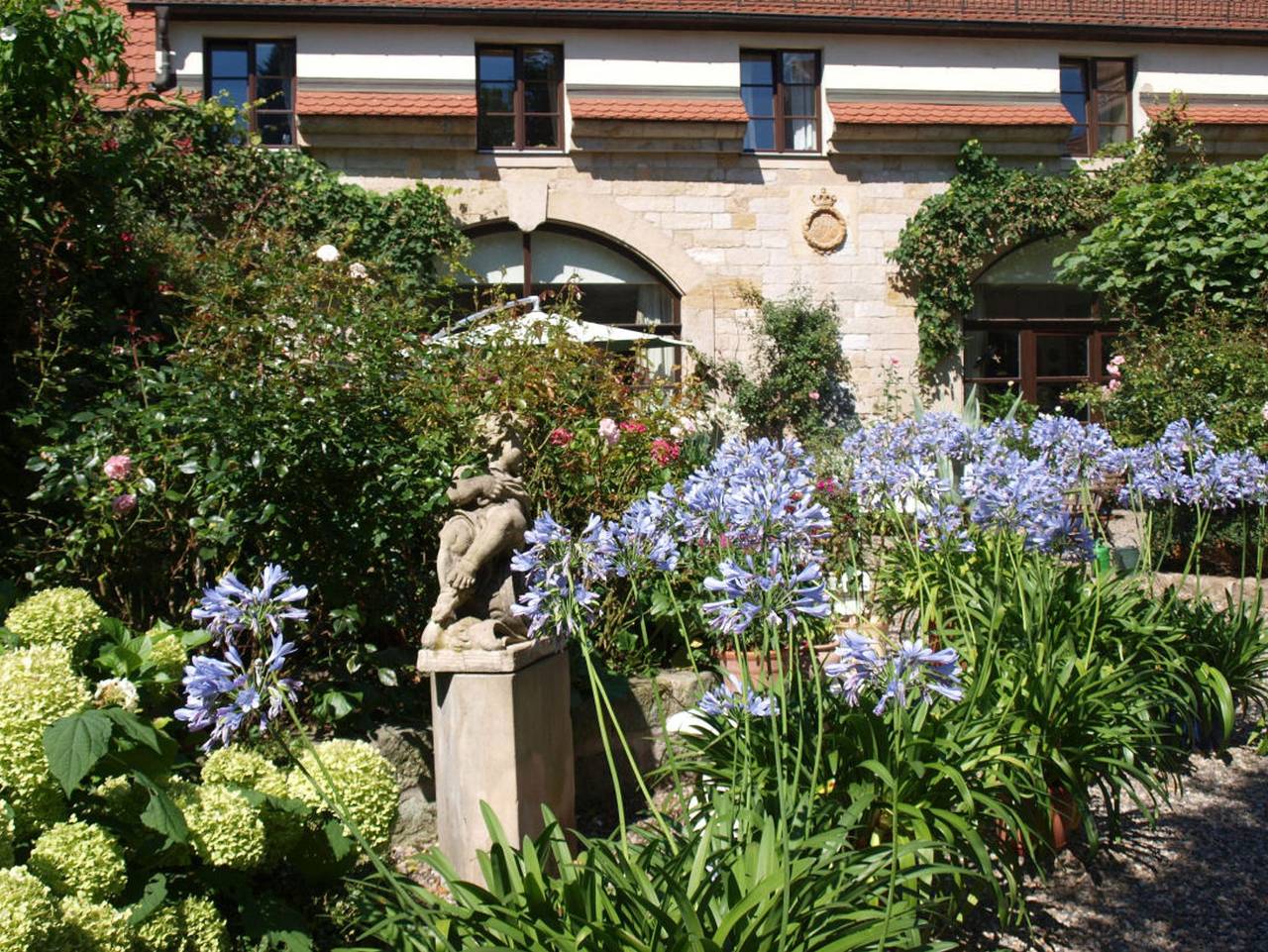 Ganze Ferienwohnung, Hotel Pension Zur Königlichen Ausspanne - Ferienwohnung in Loschwitz, Dresden