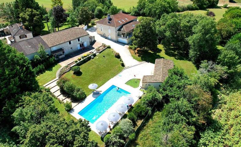 Location de vacances pour 3 personnes, avec vue ainsi que piscine et jardin à Bourg-de-Visa - 4