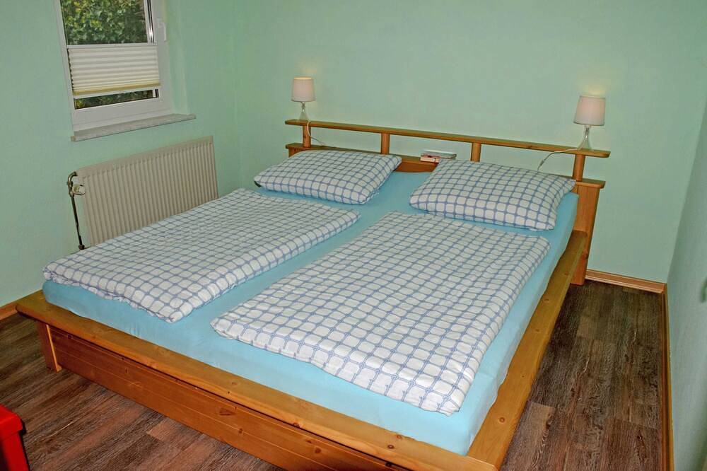 Entire apartment, Holiday house in Plogshagen on Hiddensee - Holiday house in Plogshagen on Hiddensee in Neuendorf Hiddensee Island, Hiddensee