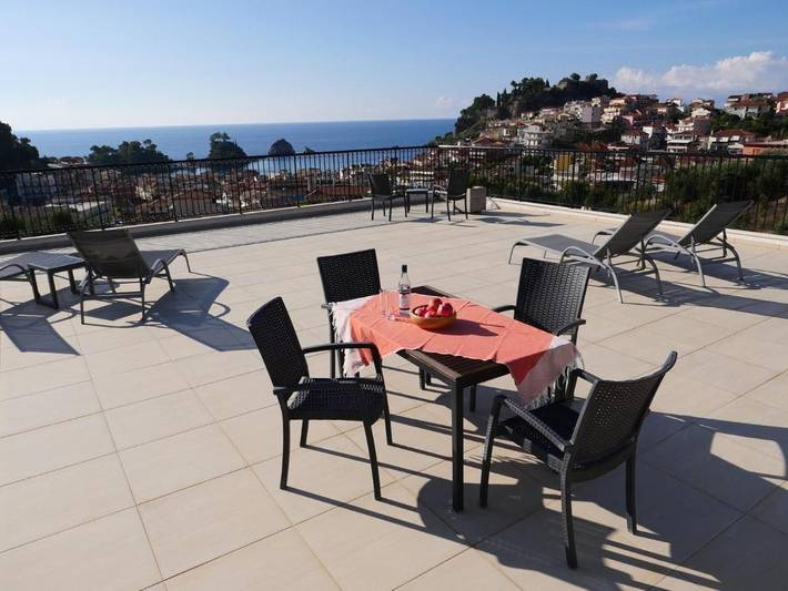 Vakantiewoning voor 2 personen, met terras en uitzicht in Parga