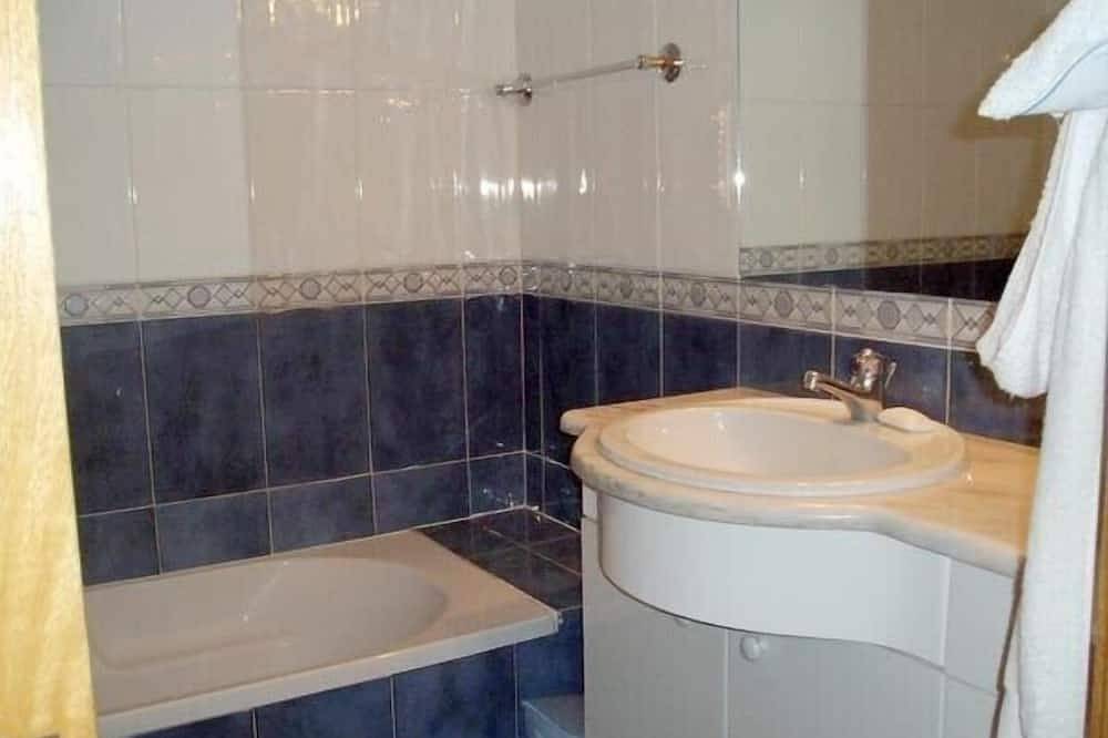 Entire apartment, First floor apartment with garden views in Albufeira, Faro District