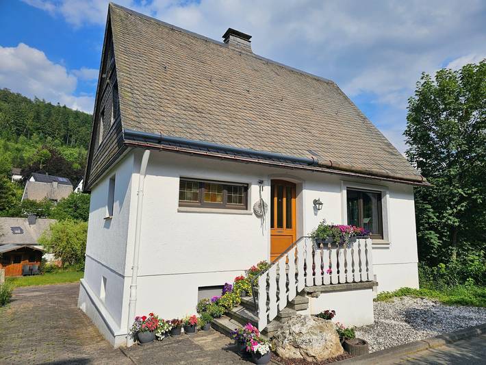 Ferienhaus für 6 Personen, mit Balkon und Terrasse sowie Garten