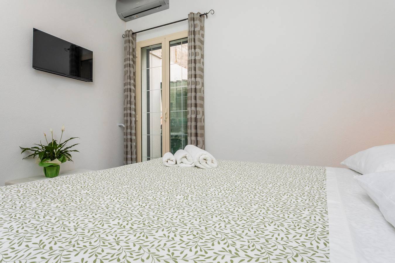 Habitación 'Annunziata - Pistacchio Bronte' con balcón, Wi-Fi y aire acondicionado in Bronte, Etna