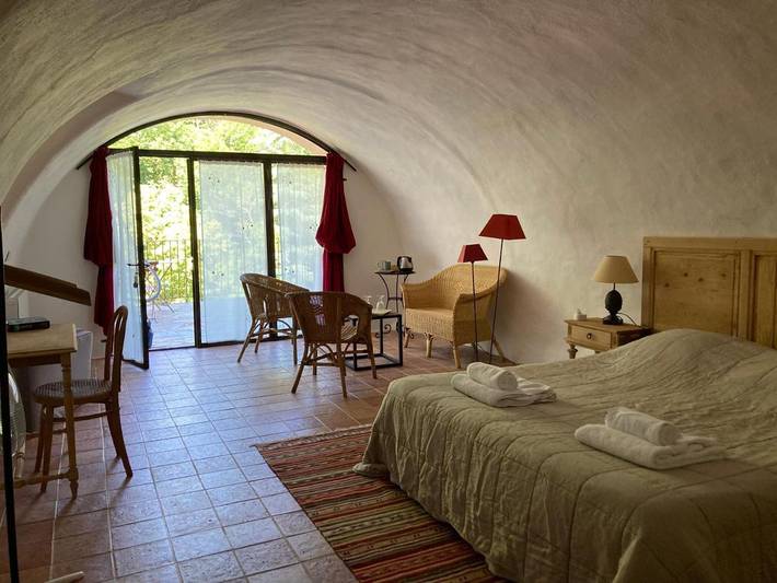 Chambre d’hôte pour 2 personnes, avec vue ainsi que jardin et piscine