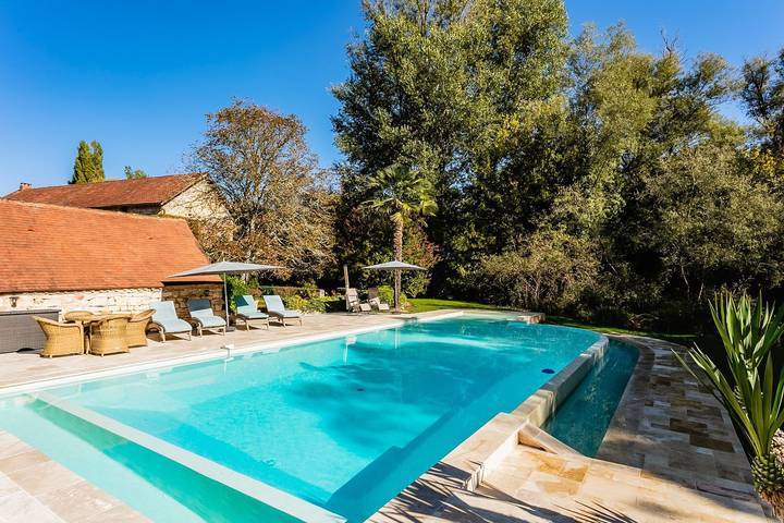 Location de vacances pour 12 personnes, avec piscine ainsi que terrasse et jardin à Carlux - 3
