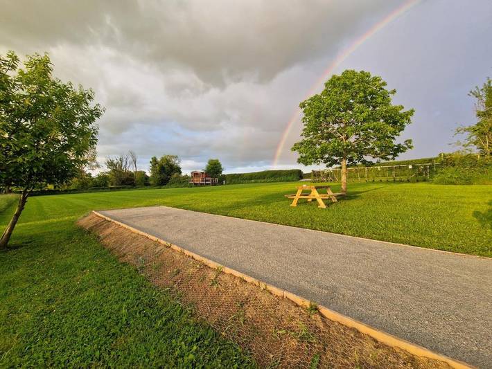 Appartement de vacances pour 2 personnes, avec piscine et jardin ainsi que vue et terrasse dans la Creuse - 3